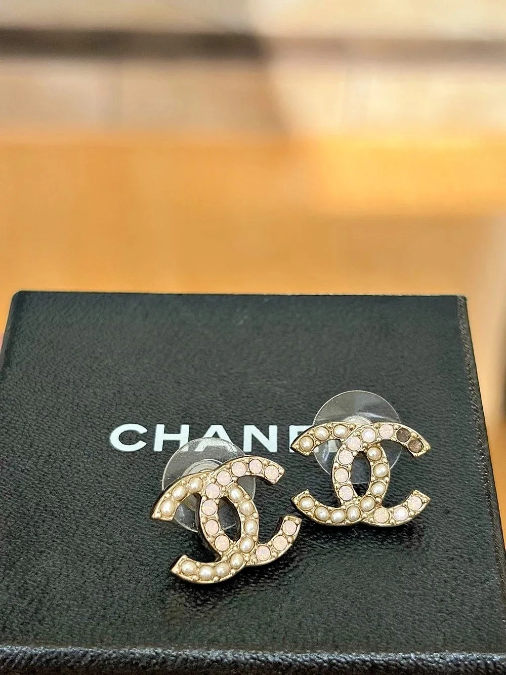 💯 AUTHENTIC Chanel CC Pink Crystal and Faux Pearl Stud Earrings